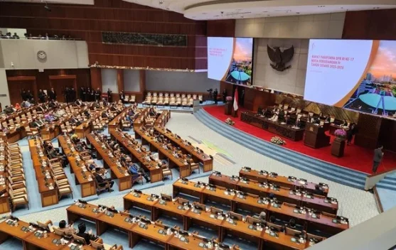 Ketua DPR RI Sahkan UU PPRT, Tonggak Baru Perlindungan Pekerja