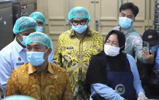 Menteri Wihaji Tinjau SPPG di Agara