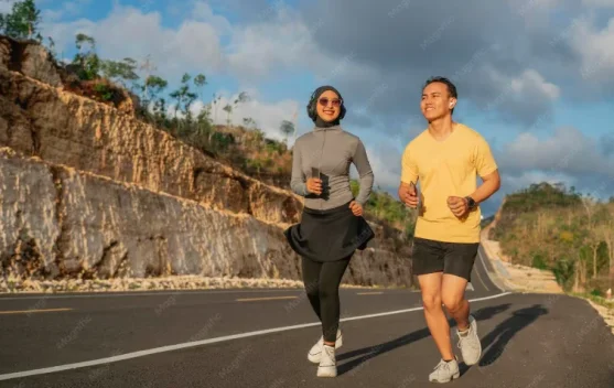 Jalan Menanjak atau Lari, Mana Lebih Efektif?
