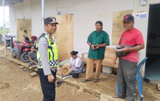 Polsek Pintu Rime Gayo Pantau Kondisi Warga Terdampak Bencana di Huntara