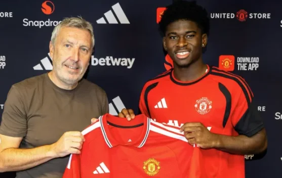 Manchester United Resmi Datangkan Carlos Baleba dari Brighton