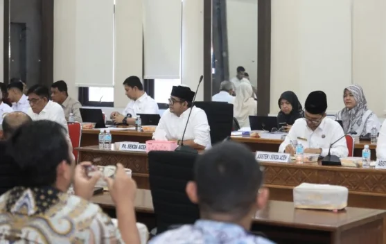 Rapat Bersama Banggar DPRA, Plt Sekda Aceh Ajak Perkuat Sinergi dan Komunikasi