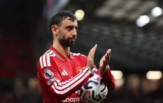 Bruno Fernandes Hattrick, Manchester United Hajar Ipswich 5-2
