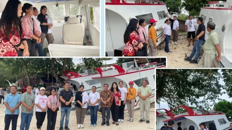 Pemkab Talaud Serahkan Tiga Ambulans Laut Perkuat Yankes 3T