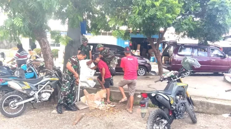 Babinsa Jadi Inisiator Bersihkan Terminal Beo