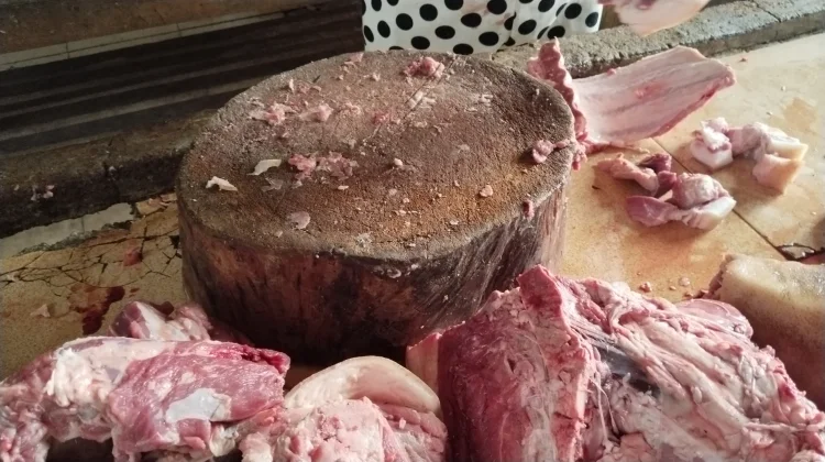Daging B2 naik di Pasar Melonguane