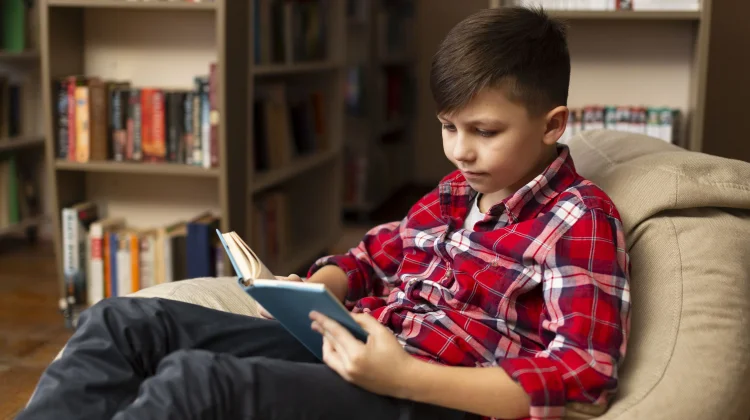 Hari Buku Anak Internasional, Dorong Minat Baca sejak Dini