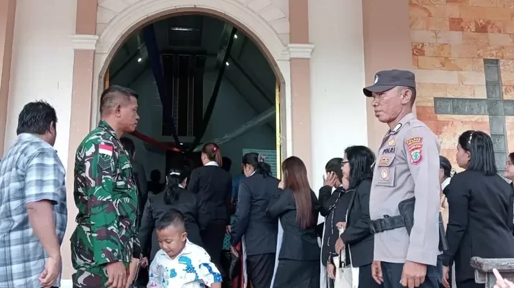 Sinergitas TNI/Polri di Desa Pangeran Jaga Kamtibmas