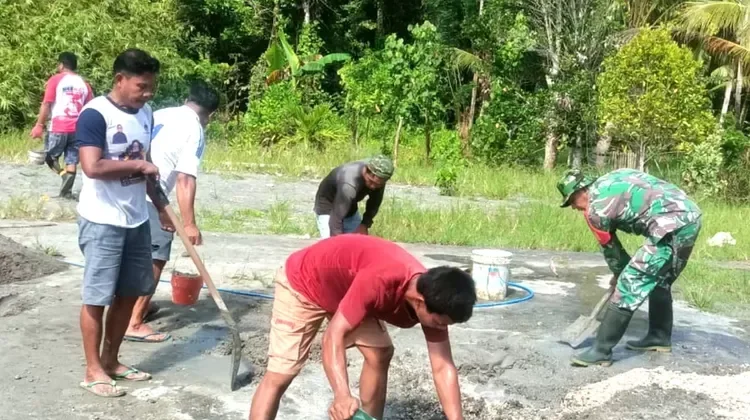 Babinsa Bantu Penyelesaian Koperasi Merah Putih