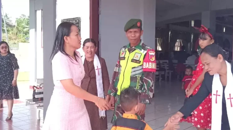 Babinsa Rainis Lakukan Pengamanan Tempat Ibadah