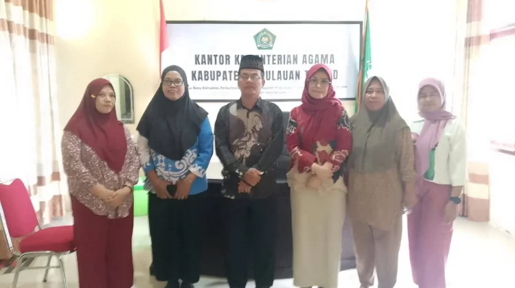 Kakan Kemenag Terima Kunker Majelis Taklim Mualaf Amanah Melonguane