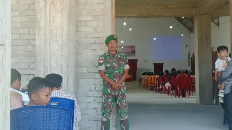 Babinsa Essang Lakukan Pengamanan di Gedung Ibadah