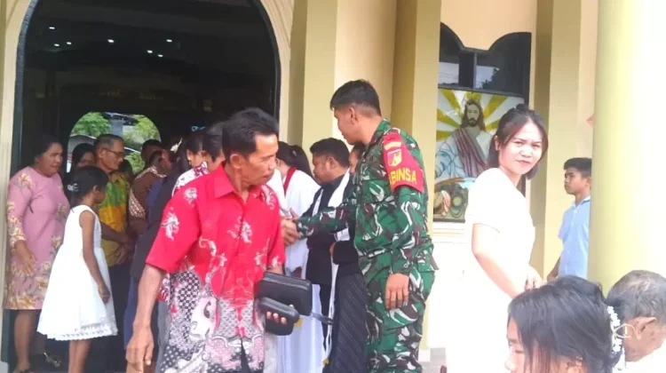 Babinsa Dengarkan Aspirasi Masyarakat saat Ibadah