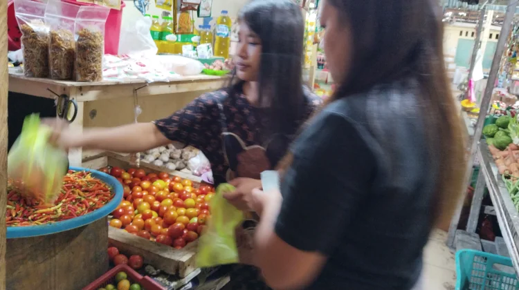 Harga Tomat Naik Menjadi 22 Ribu Rupiah per Kilogram