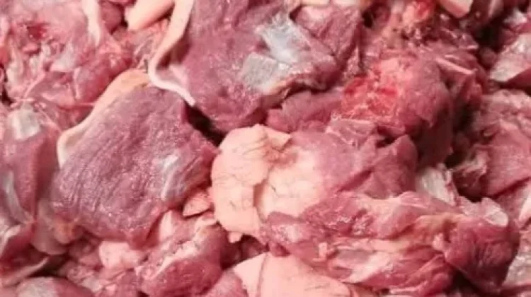 Harga Daging Babi di Pasar Melonguane Naik