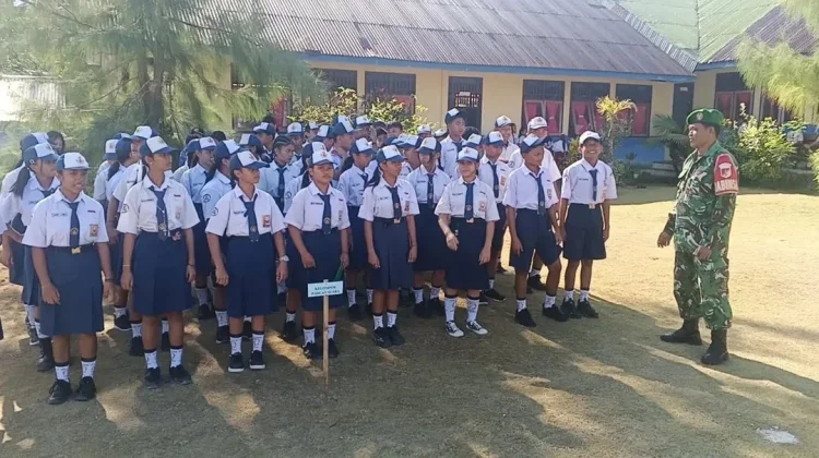 Babinsa Perkuat Karakter Siswa Melalui Program Sahabat Pelajar