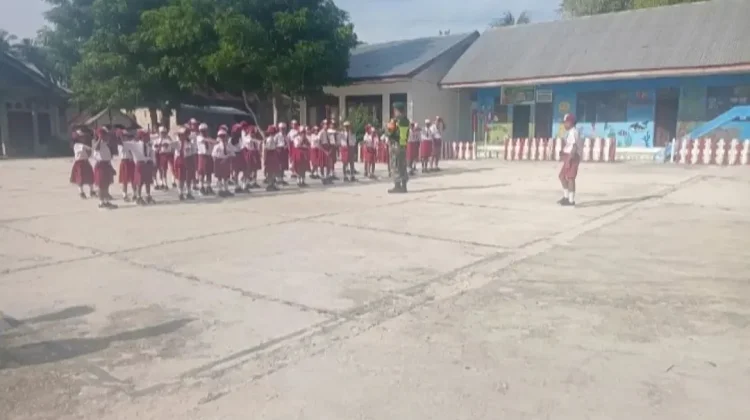 TNI Sahabat Pelajar Bentuk Karakter Siswa Marampit