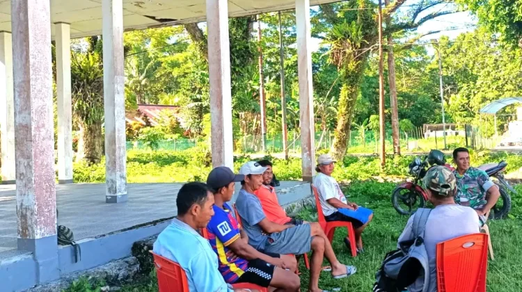 Babinsa Terus Bangun Hubungan yang Baik dengan Masyarakat