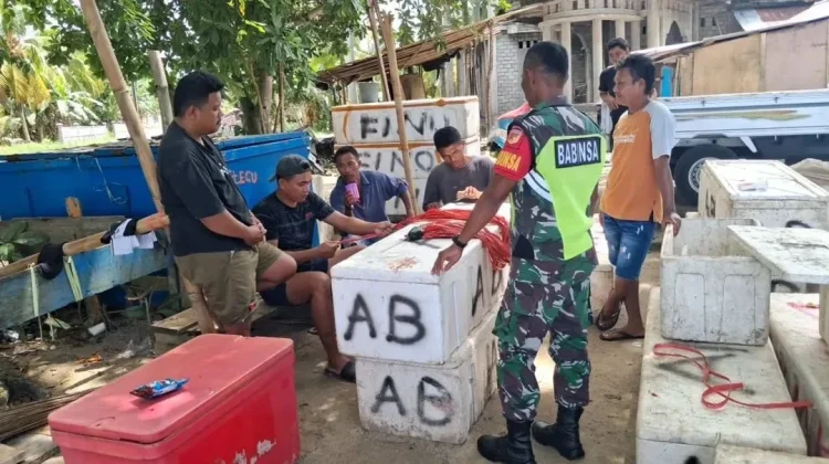 Babinsa Bowombaru Serka Sarlis Pontoh Laksanakan Komsos