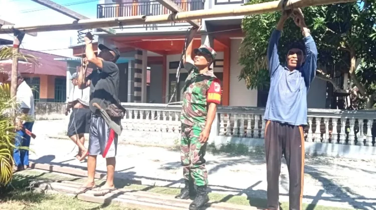 Warga Apresiasi Kehadiran Babinsa dalam Membantu Masyarakat