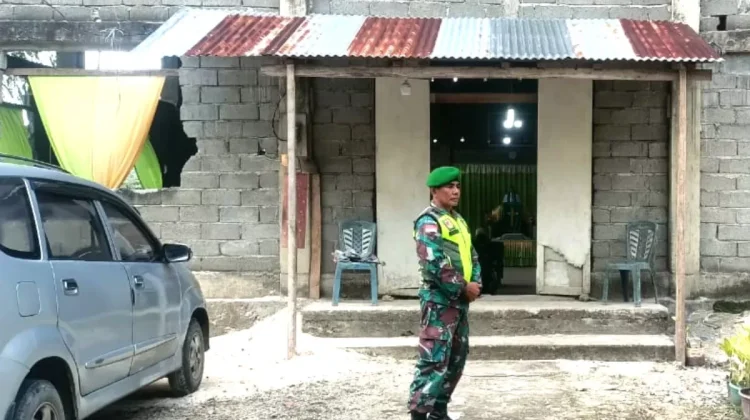 Babinsa Intens Lakukan Pengamanan saat Ibadah