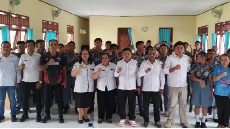 Bawaslu Talaud Tanam Nilai Demokrasi di SMAN 1 Lobbo