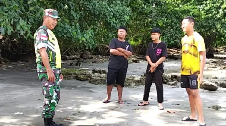Babinsa Melonguane Imbau Warga Tidak Melaut sementara Waktu