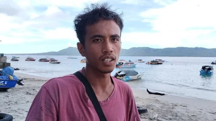 Yosua Tekuni Profesi Joki Speedboat Demi Menghidupi Keluarga