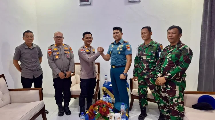 Sinergi TNI-Polri: Kapolres Talaud Kunjungi Danlanal Melonguane
