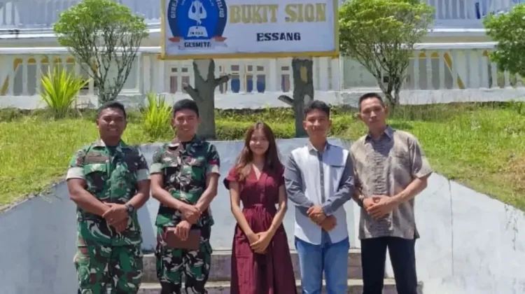 Satgas Karya Bakti Ikut Ibadah Minggu Bersama Jemaat