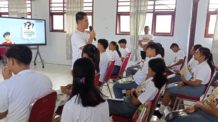 Saham dan Konten Kreator Jadi Bahasan Hangat di KP2KP Talaud Goes To School