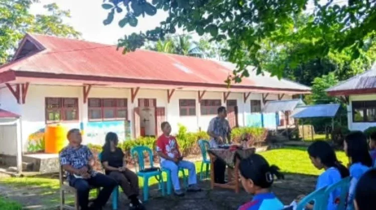 Penyuluh Kemenag Talaud Edukasi Siswa Tangkal Hoaks