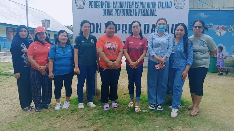 Tim Medis Puskesmas Damau Lakukan Deteksi Dini Kesehatan Siswa di SDN Inpres Damau