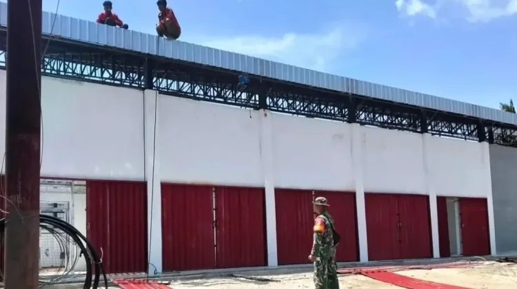 Babinsa Bersama Warga Percepat Pembangunan KDKMP