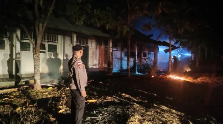 Gedung Kosong SMK Negeri 1 Talaud Terbakar