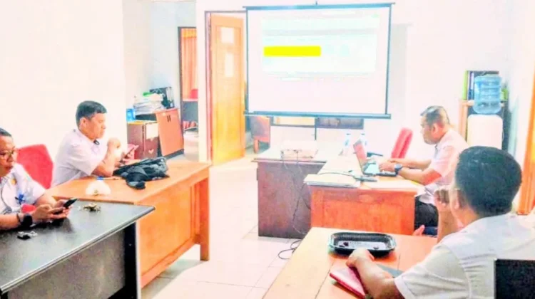 Sekwan Pimpin Rapat Internal Penyusunan APBD Perubahan Sekretariat DPRD Talaud