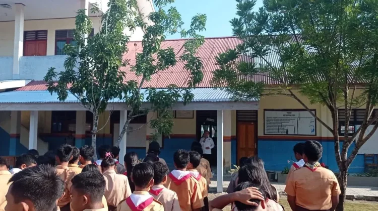 Penyuluh Agama Kristen Kemenag Talaud Ajak Siswa Menjadi Berkat bagi Tanah Air