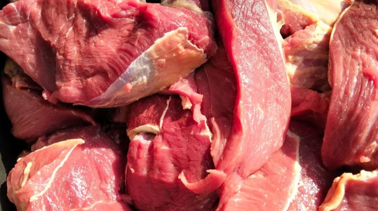 Harga Daging Babi di Pasar Melonguane Naik Jadi Rp110 Ribu per Kilogram