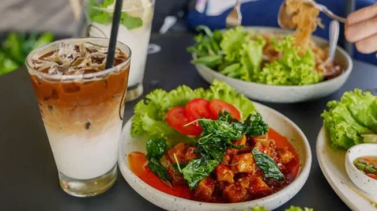 Lima Pantangan Makanan Perlu Dihindari saat Jantung Berdetak Cepat
