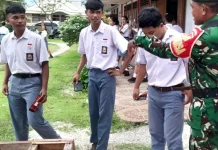 Babinsa Kabaruan Lakukan Komunikasi Sosial kepada Pelajar