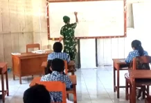TNI Sahabat Pelajar di Miangas