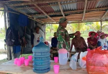 Babinsa Desa Ambela Pererat Silaturahmi Bersama Petani Padi
