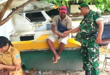 Babinsa Ingatkan Nelayan Waspada Cuaca Ekstrem