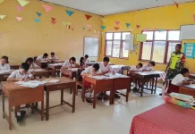 Babinsa Kiama Barat Tanamkan Kedisiplinan di SDK Imanuel
