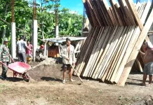 Babinsa Kabaruan Ikut dalam Pembangunan Gedung Ibadah