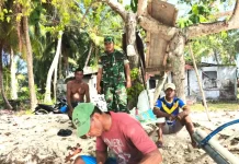 Babinsa Edukasi Nelayan agar Tetap Berhati-hati saat Melaut