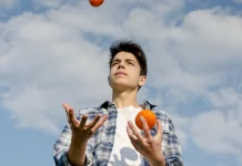Hari Juggling Sedunia Rayakan Seni Ketangkasan Mendunia