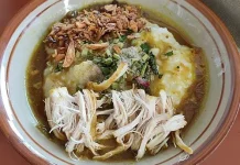 Bubur Ayam Tetap Jadi Menu Sarapan Favorit Masyarakat