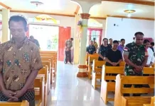 Babinsa Koramil 04/Rainis Ikuti Ibadah Sentral Bersama Warga di Desa Dapalan