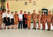 Camat Damau Lantik Perangkat Desa Ihik
